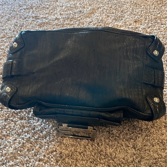 Guess Handbag and belt - Picture 2 of 12